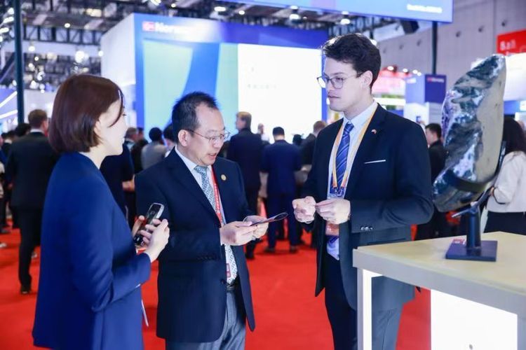 资讯有故事丨乌拉圭参展商称赞进博会让中国与世界双向奔赴 “我们都要win-win（双赢）”