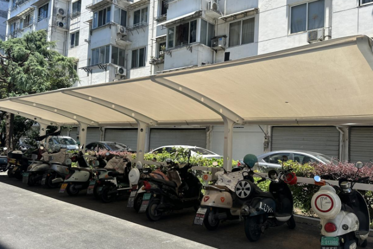 黄山市徽州区：智能充电桩进小区 居民生活“满电”启航_fororder_图片1
