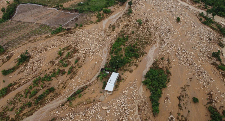 越南中部洪水已致35人死亡