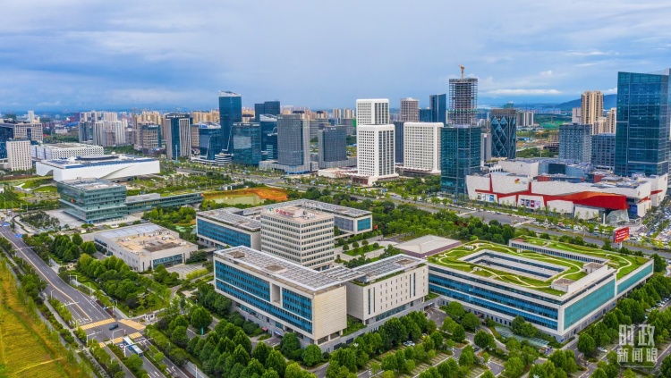 时政新闻眼丨“十五五”如何谋篇布局？习近平在这场座谈会上作出战略指引