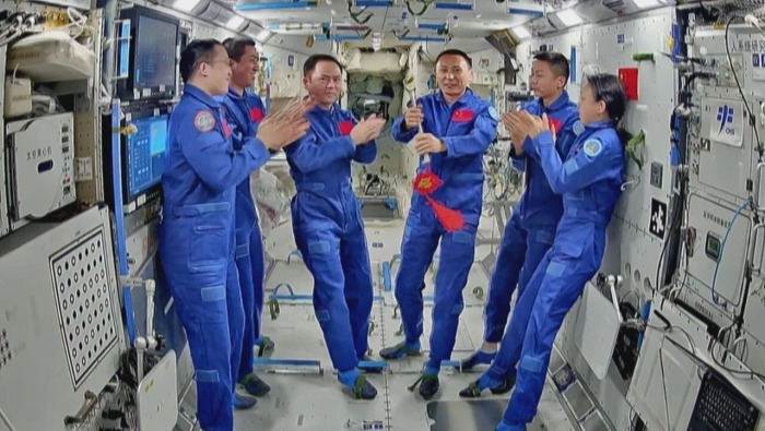 视频丨完成在轨交接！神舟二十一号航天员将于近日返回