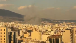 伊朗首都德黑兰3.3万套住宅遭战火破坏