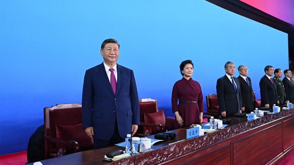 习近平出席第十五届全国运动会开幕式_fororder_1762729382631_311