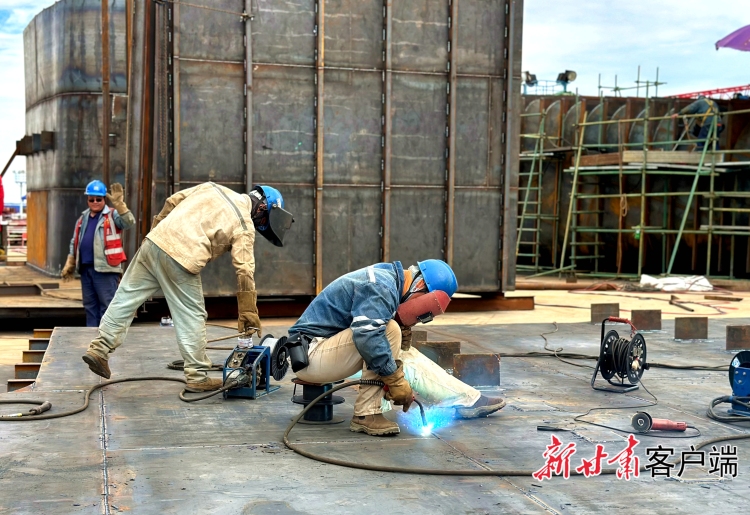武威民勤：“陇电入浙”项目建设热潮涌