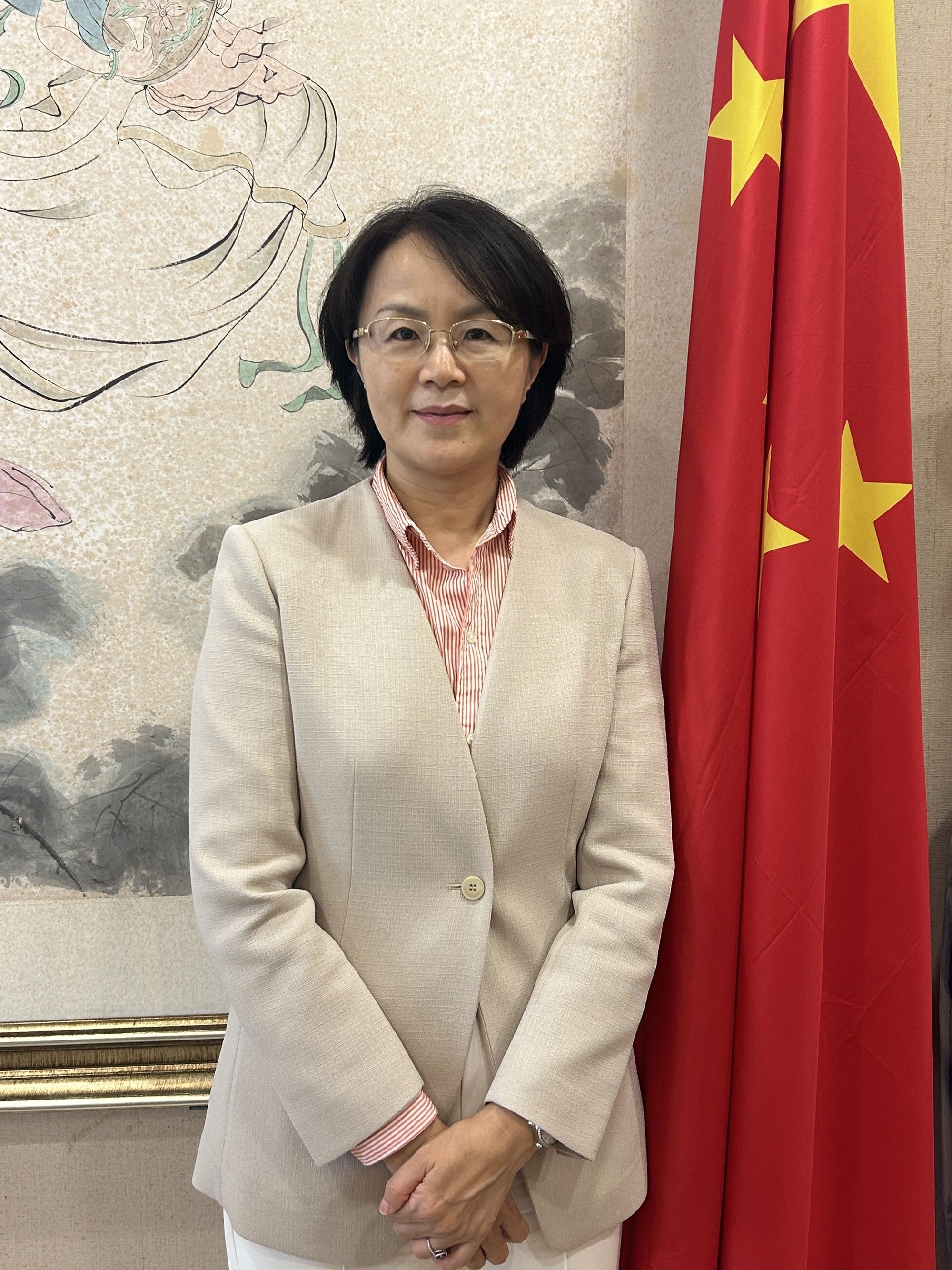 直通使领馆 | 中东直航开通啦！中国驻东帝汶大使王文丽：“标志双方关系高水平快速发展”