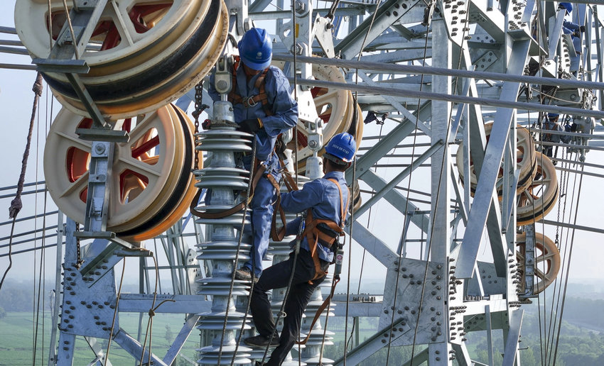 Henan Power Transmission & Transformation Co., Ltd. Pushes Ahead with Grid Projects Amid Sweltering Heat_fororder_图片12
