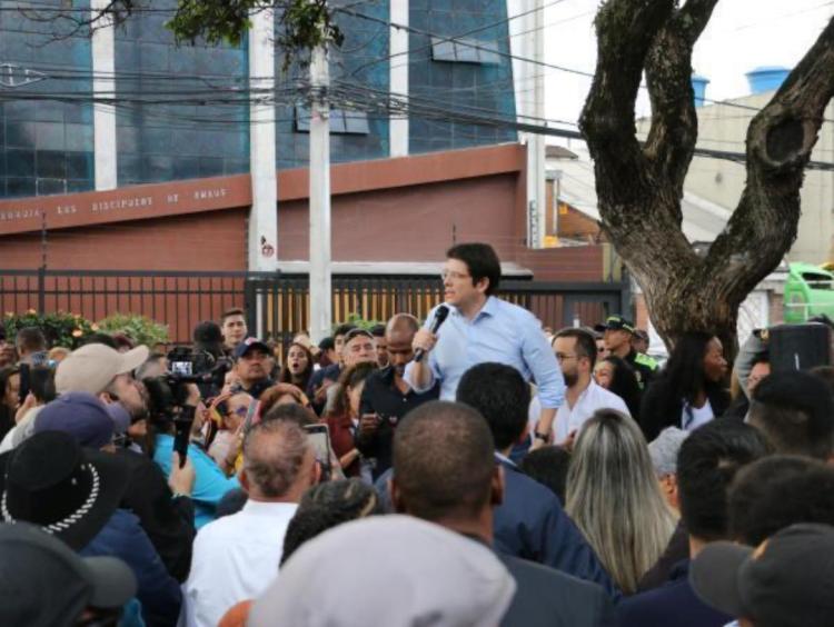 哥伦比亚遭枪击总统参选人去世