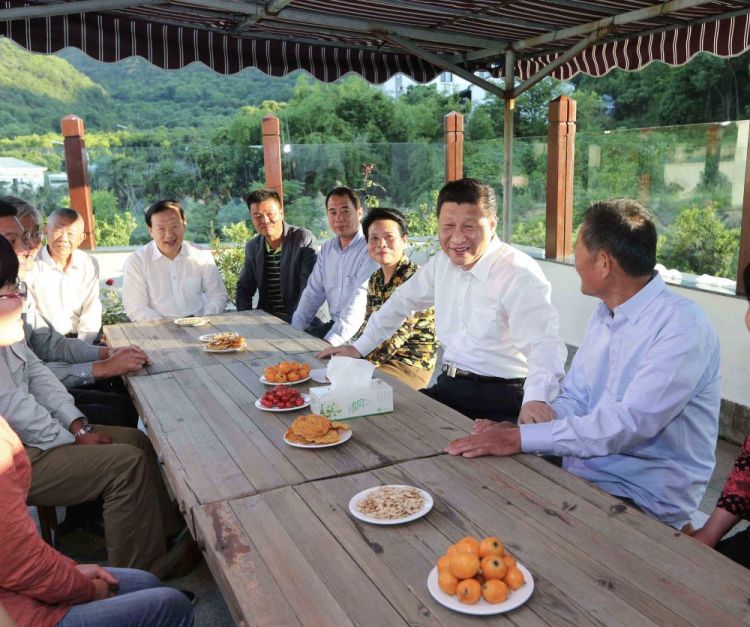 习近平总书记走进百姓家