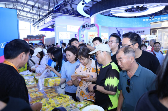 Spectacular Closing Day of 'Colourful World' Leaves Visitors Eager to Return Next Year_fororder_！