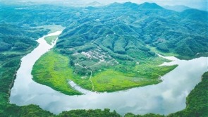 一河润苗乡 两岸生风华