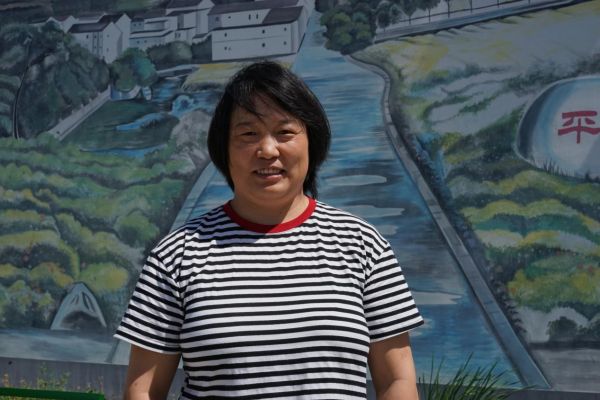 石榴花开北疆红·籽籽同心家国情 | 草原上的生命赞歌
