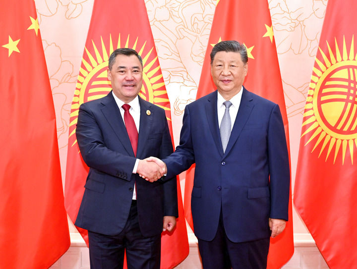 上合组织天津峰会|习近平会见吉尔吉斯斯坦总统扎帕罗夫