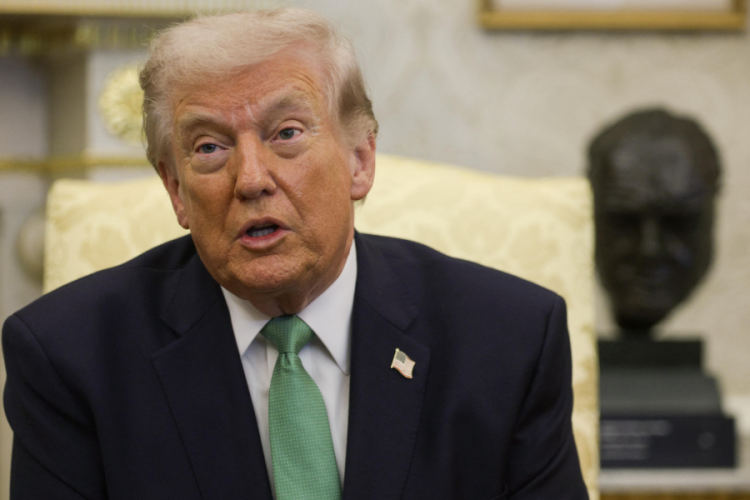 特朗普警告伊朗在和平协议问题上“认真起来”