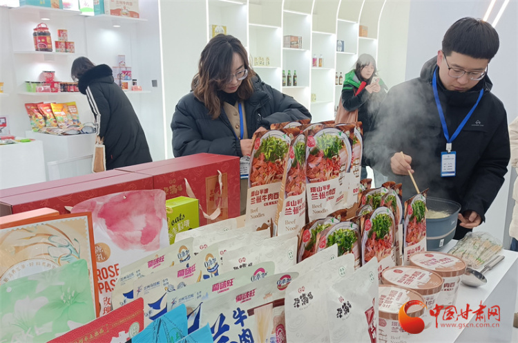 【甘快看】兰州“牛大”飘香进博会 牛肉面出海闯世界