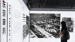 【国际锐评】为日本军国主义翻案 必将被再次押上历史审判台_fororder_8b7a0ddbecf94c9aa36d3644ab1cfaf5_副本