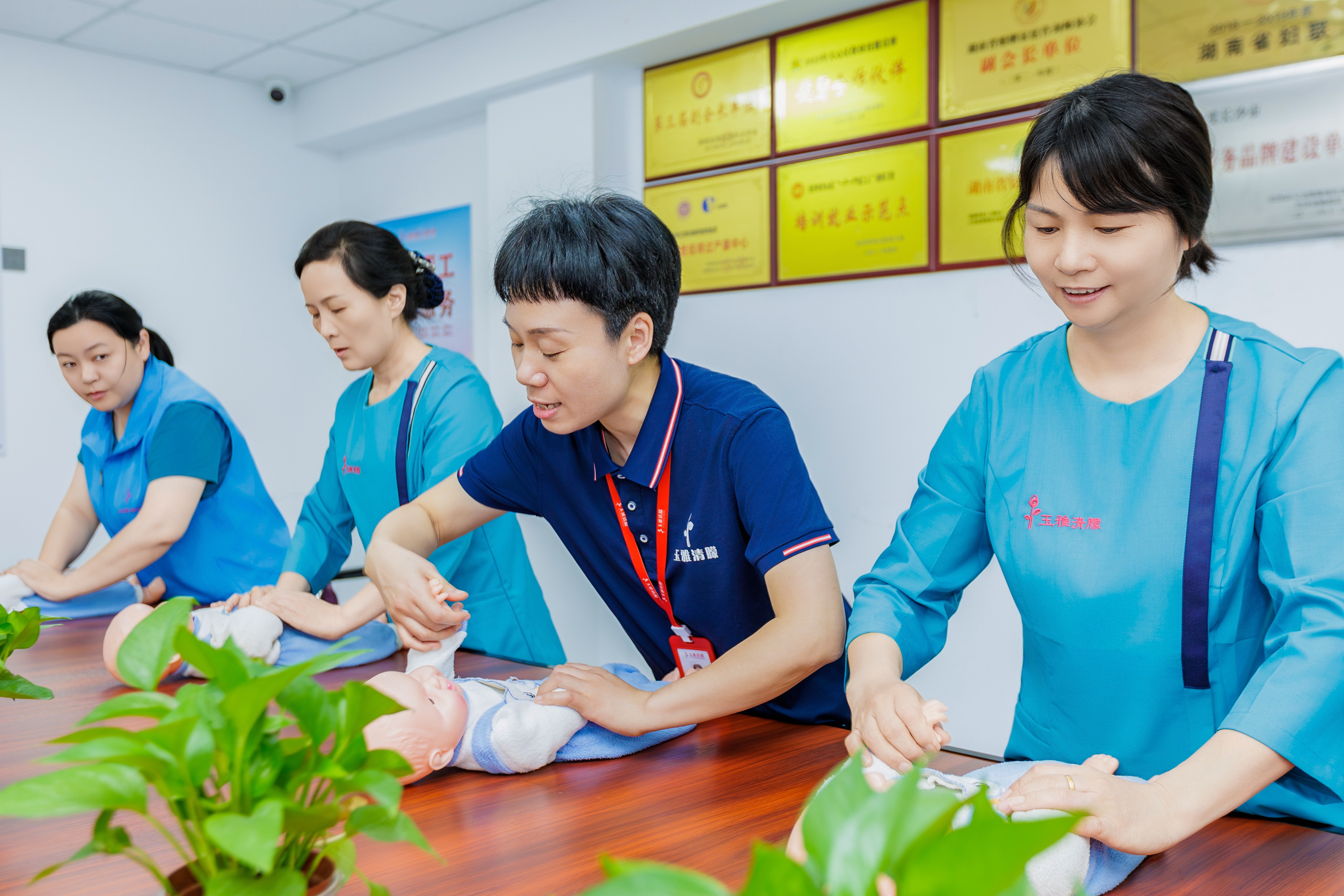 母亲节特别报道丨星城恒“友爱” 萱堂涌新潮_fororder_2