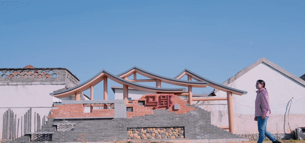 全球连线丨外国博主寻迹中国新活力：“空心村”的蝶变新路