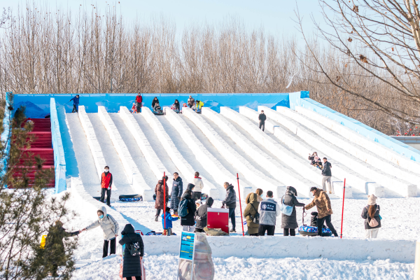Icy and Snowy Happy Season Opening of the Tangshan Shadow Puppets Park