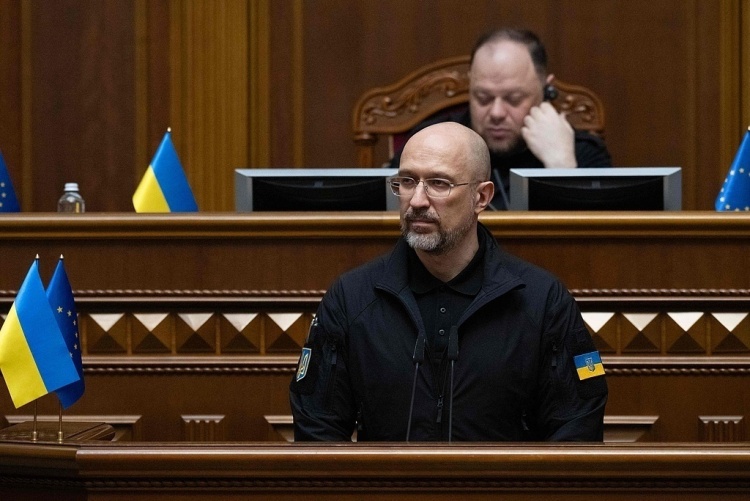 乌议会批准什梅加尔出任第一副总理兼能源部长