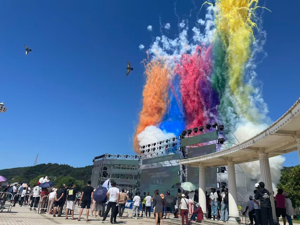 行进的海岸线 | 大鹿岛兴岛富民记：失而复得的“山不转水转”