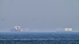 伊朗称霍尔木兹海峡一切交通都必须获得伊朗许可_fororder_VCG111638596120