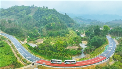 环热带雨林国家公园旅游公路： 串景成链一路向兴