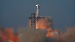 马斯克又改口：先造月球城市 再登陆火星_fororder_XxjidoC000034_20260209_CBMFN0A001