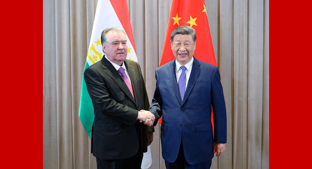 习近平会见塔吉克斯坦总统拉赫蒙_fororder_1750156565752_401