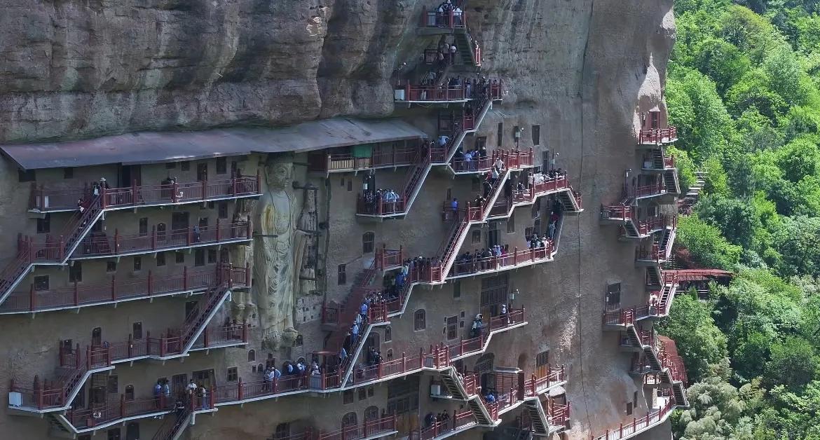 18万！天水市麦积山大景区五一假期旅游接待圆满收官_fororder_e6fd64d7c6fb4810b685cabe68f08a5d~tplv-tt-origin-web_gif