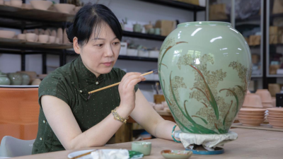 Green Hues of a Thousand Peaks: Story of Yue Kiln Celadon Inheritor Shen Yanrong