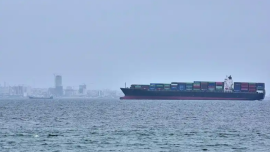 伊朗媒体首次发布画面：革命卫队海军扣押集装箱船