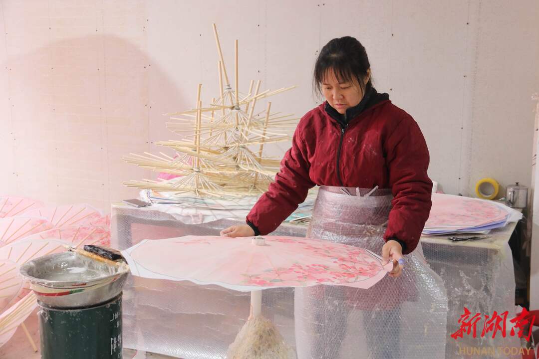 守艺出新，衡山油纸伞百年老手艺焕发新活力