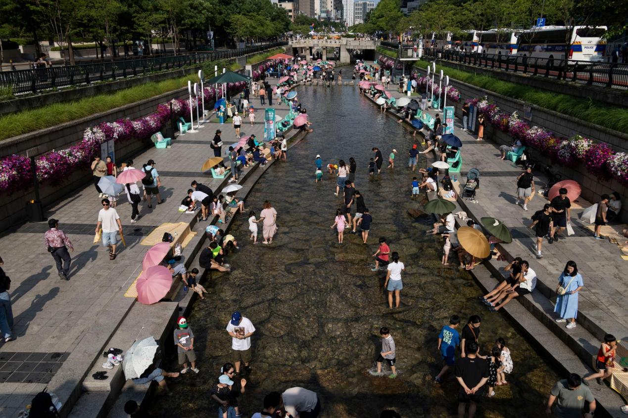 酷暑天气持续“热死人” 韩国两个月内七人死亡_fororder_图片2