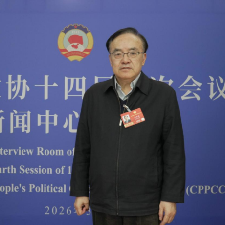 油价波动对中国有何影响？全国政协委员、中国工程院院士张来斌解读_fororder_55f28644-bfb9-4ba9-a137-9b25b71a6862.2394x1570.750x491