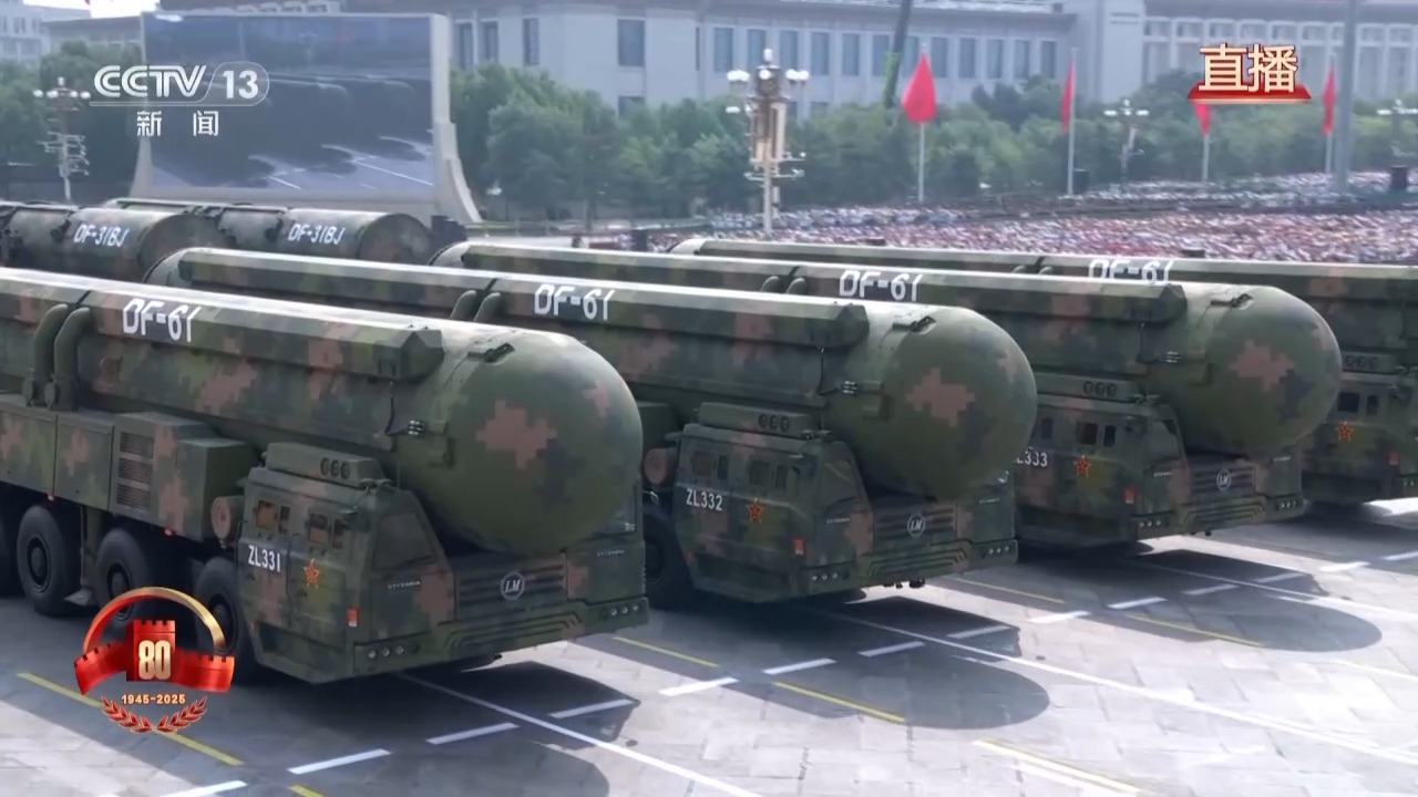 惊雷-1、巨浪-3、东风-61、东风-31等核导弹震撼登场