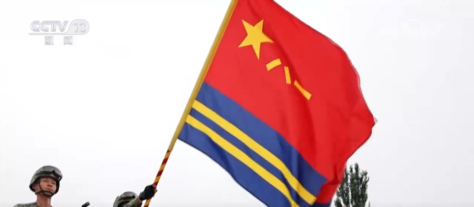 探访阅兵训练场 | 男女混编 这支方队成为训练场上一道独特且亮丽的风景线