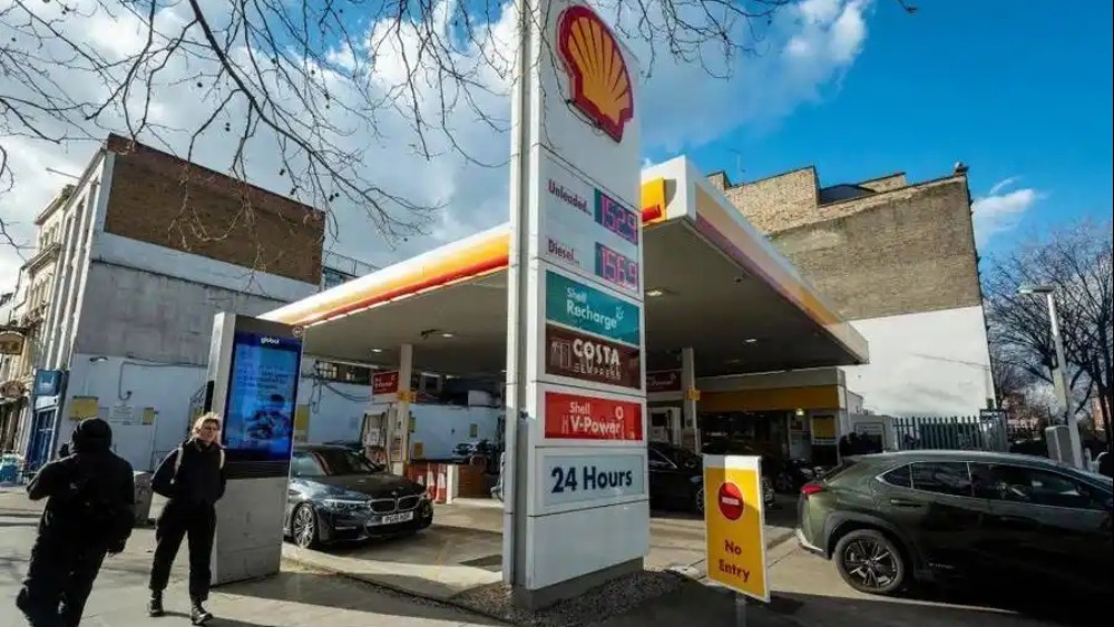 欧洲头条丨中东战火灼伤欧洲经济 油价上涨或只是开始_fororder_b3119313b07eca80d813e6302a5a92d7a0448353_副本