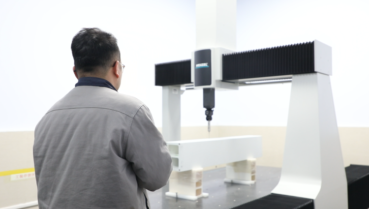 新春走基层 | 从“看不懂图纸”到全球订单纷至沓来 小小陶瓷背后的创新故事