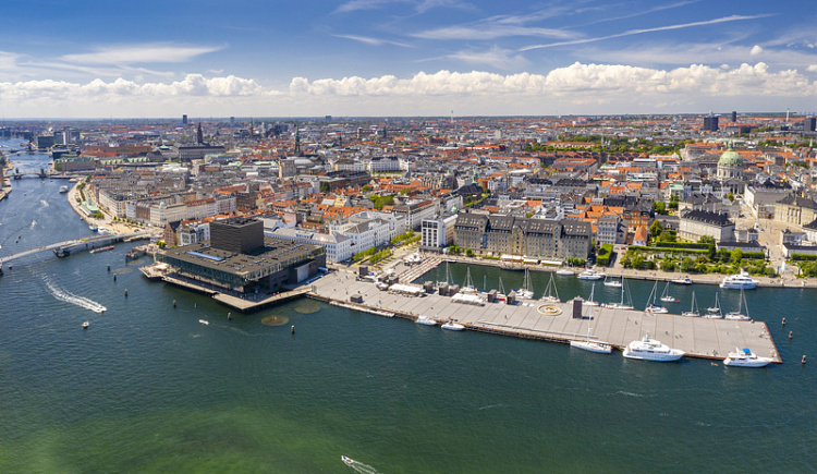 美国会议员代表团抵达哥本哈根 将与丹麦及格陵兰岛官员会谈