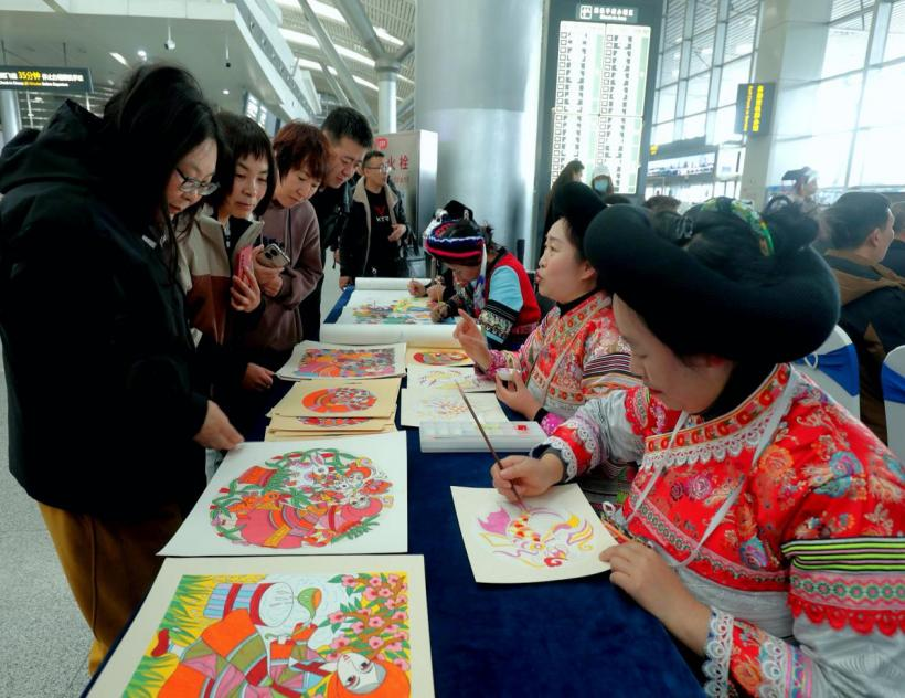 Shuicheng Painting Art Exhibition Opens in Guiyang, Guizhou Province_fororder_图片7