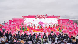 十里桃花映秦安 奏响乡村振兴曲