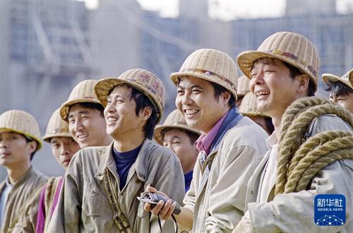 时光相册丨看，“咱们工人有力量”
