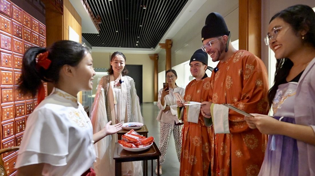 International Youth in Wuqing: Journey Through Past and Present to Explore Culture and Treasures_fororder_图片13