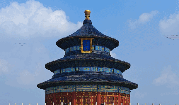 震撼现场 战机与北京地标同框