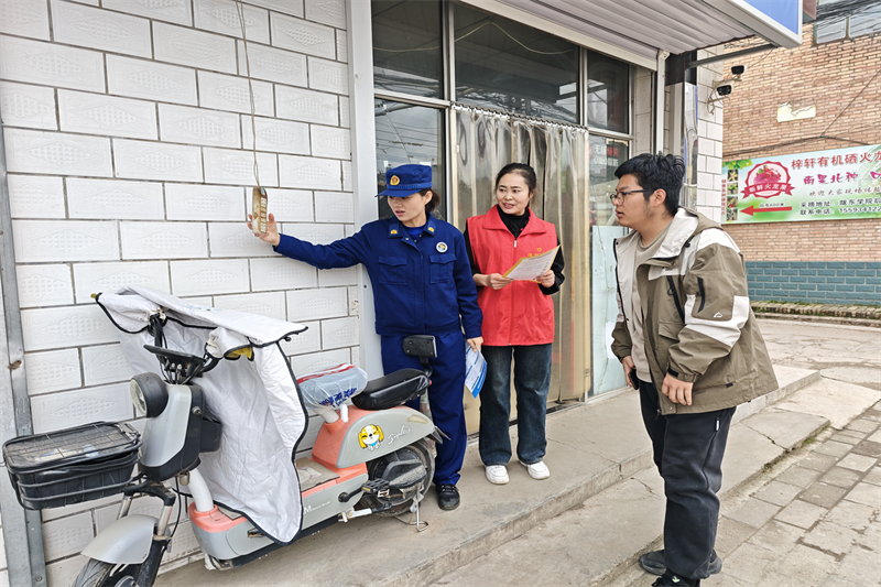 甘肃各地筑牢消防安全 “防火墙”_fororder_图片3