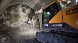 包银高铁银巴支线贺兰山隧道建设加速推进