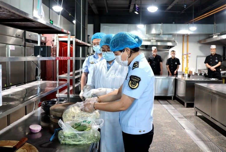 天水市秦安县：多部门联合护航 3592名考生安心赴考_fororder_(3)IMG_3726