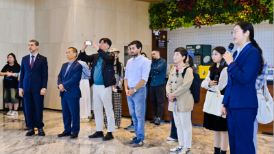 Diplomats Decode China's Solutions for Global Connectivity at the Zhengzhou Airport Economy Zone in Henan Province