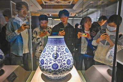 多元业态齐发力 文旅市场热力足_fororder_3982881_an_1746510117119_b