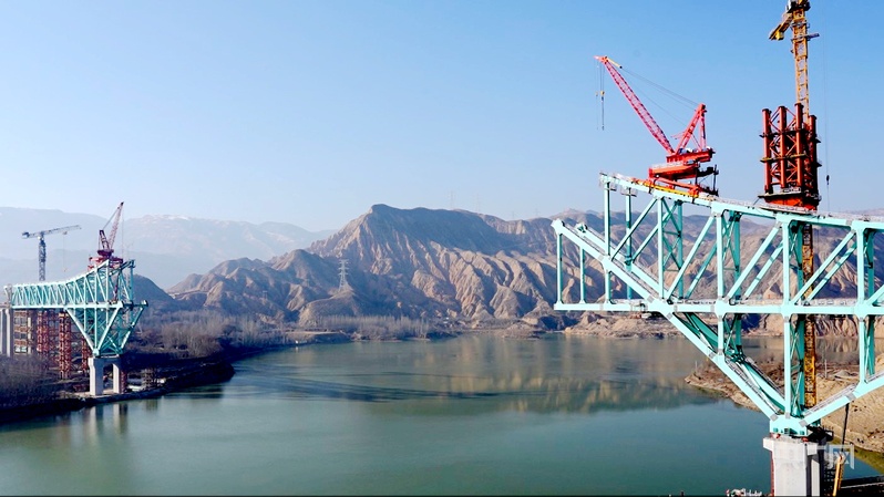 高质量发展看中国丨小螺栓大作为 探访我国第一座跨黄河铁路钢珩拱桥